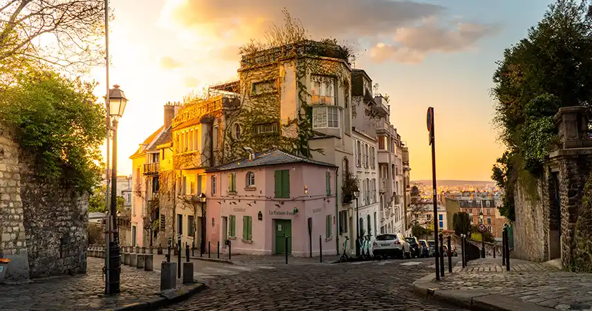 Montmartre Airbnb Paris