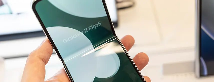 Samsung Galaxy Z Flip 5 Review: all about the new Flex Screen